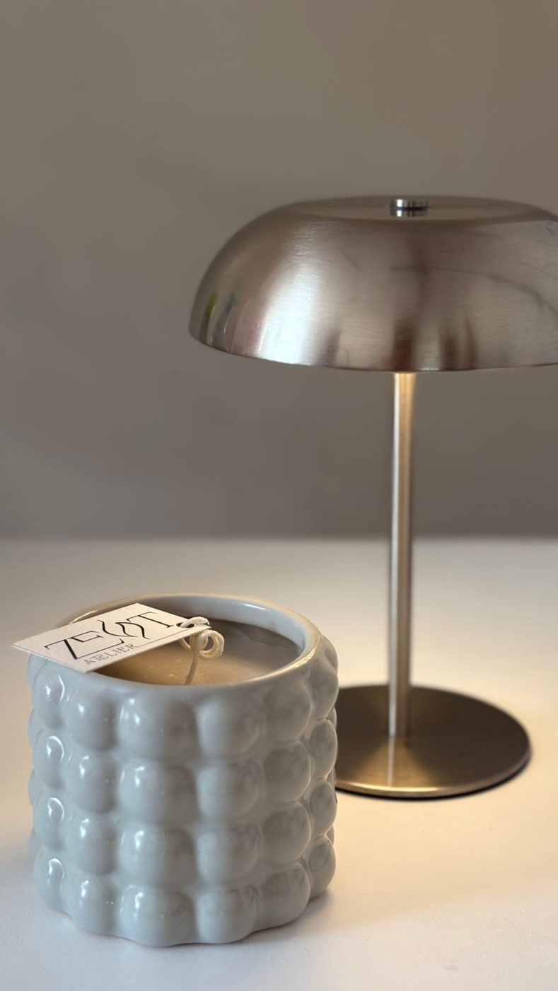 Bubble texture candle